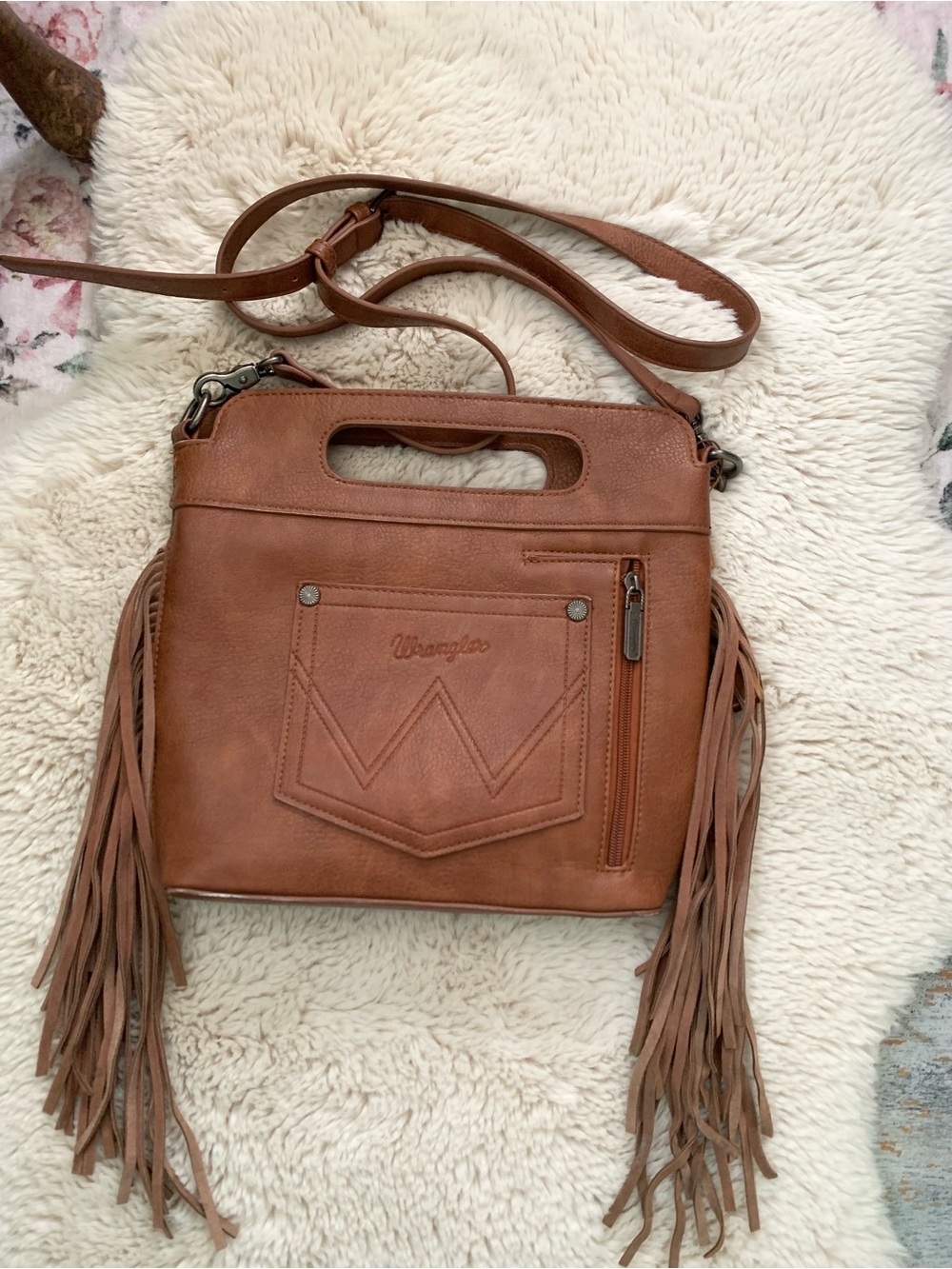 🌵NWT Wrangler Tooled Fringe Western Crossbody Bag Purse🌵 - Picture 6 of 9